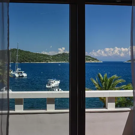 Mar A Mar Villa *