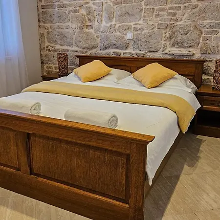 Mar A Mar Villa Vis